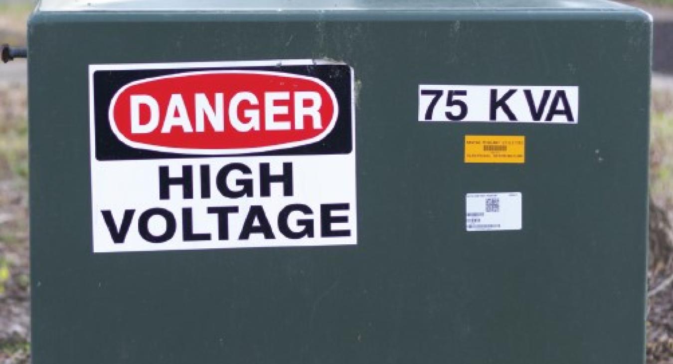 Underground pad mount transformer 